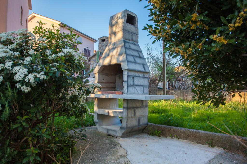 Apartments Tatjana Cres Exterior foto
